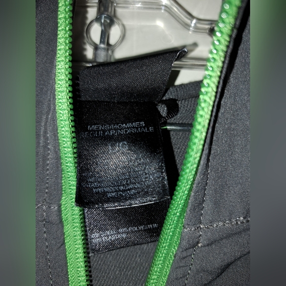 The North Face light weight jacket - Picture 4 of 14